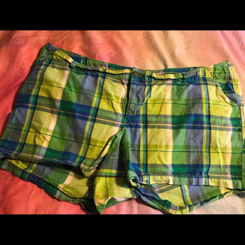 Old Navy Plus Size Green Plaid Shorts